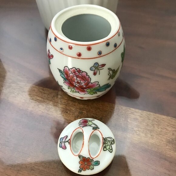 Vintage World Porcelain Ginger from Lillian Vernon - Picture 7 of 9